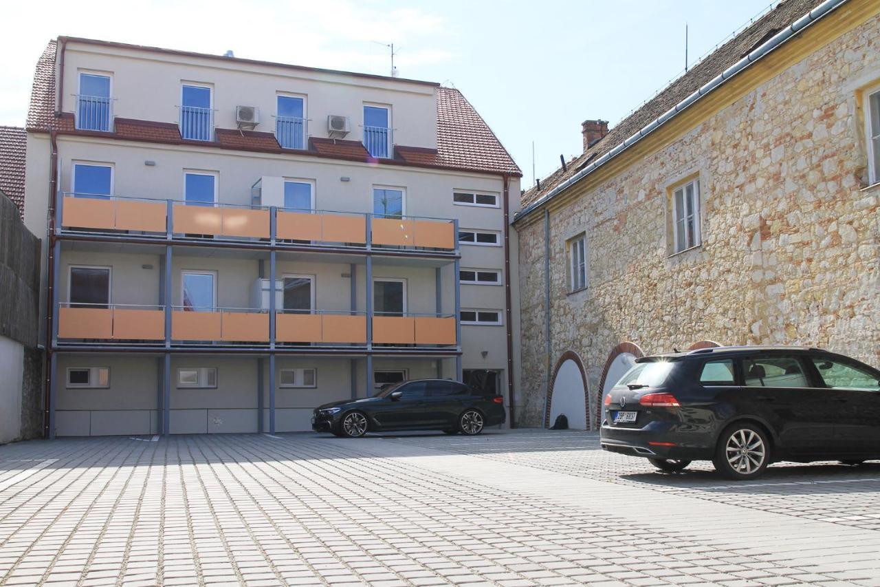Velovino Apartman Mikulov Extérieur photo